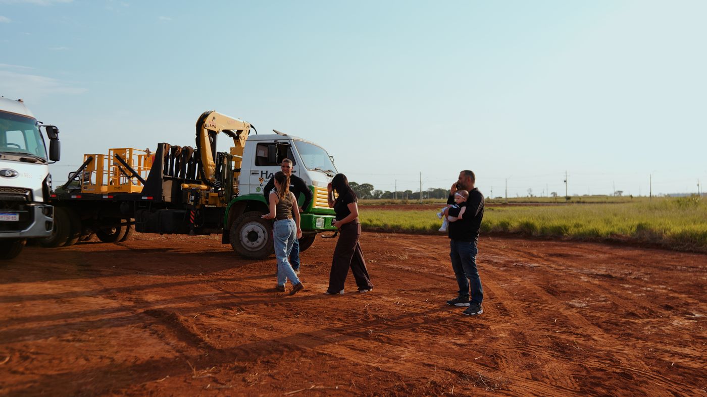 Equipe da Hard Munck em campo durante uma operação