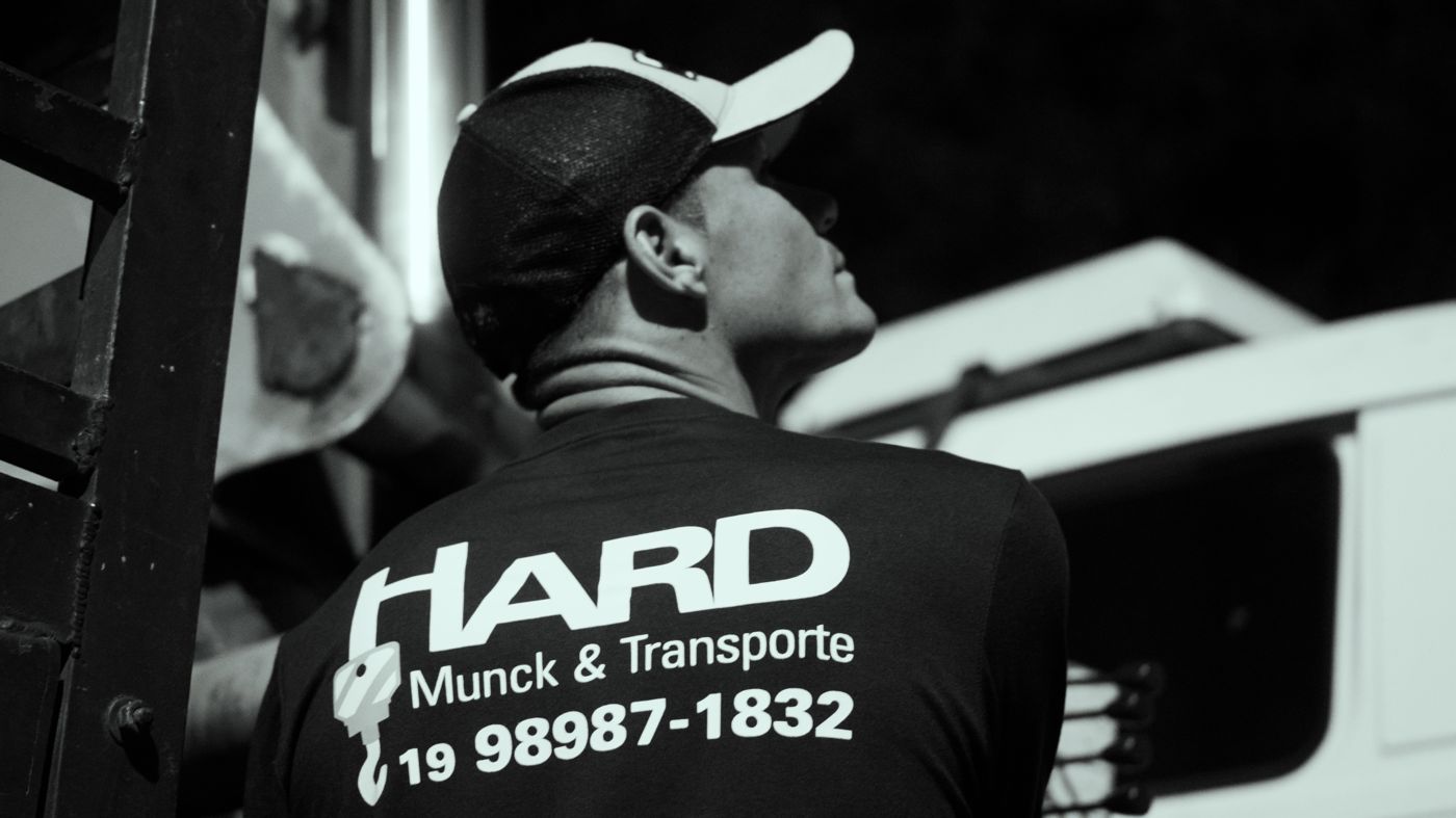 Transporte e frete de cargas